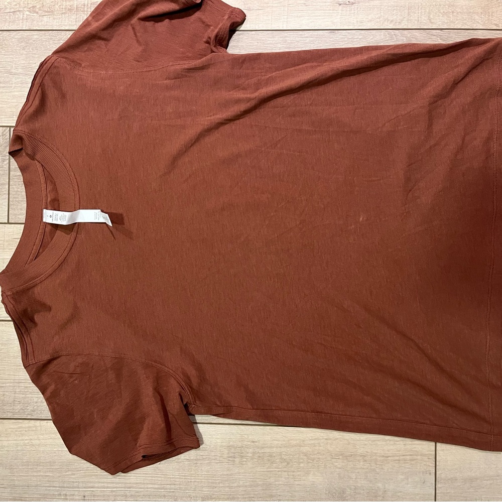 Size 2 tee - Picture 2 of 3